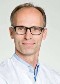 PD Dr. med. habil. Bastian Marquass, Senior Orthopaedic Consultant and Trauma Surgeon
