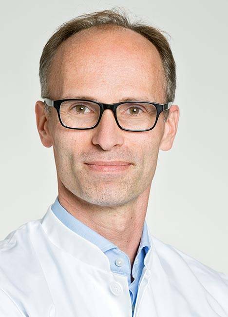 PD Dr. med. habil. Bastian Marquaß, Orthopaedic Consultant and Trauma Surgeon