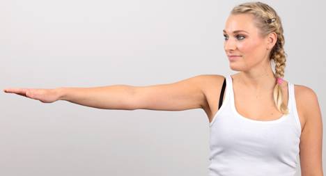 Bei einem Schulterimpingement ist das Abspreizen des Armes – dabei vor allem der Winkel von 60 bis 120° – schmerzhaft. Schulterschmerzen bei Schulterimpingement